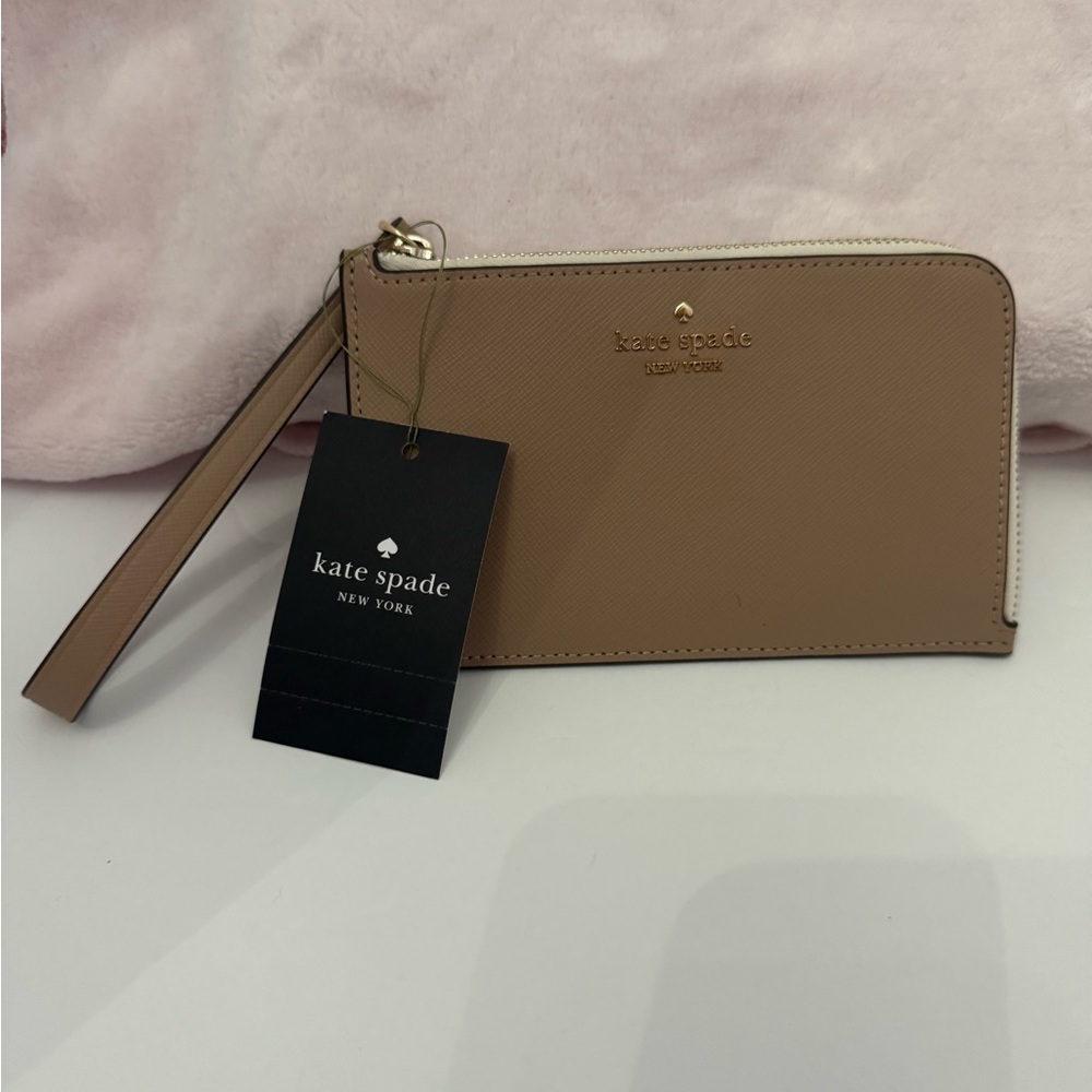 Kate Spade Tan Wristlet